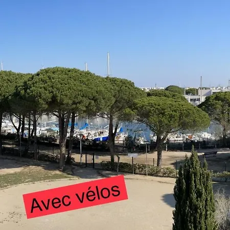 Vue Port, Parking Prive, Terrasse, Clim Apartment Le Grau-du-Roi